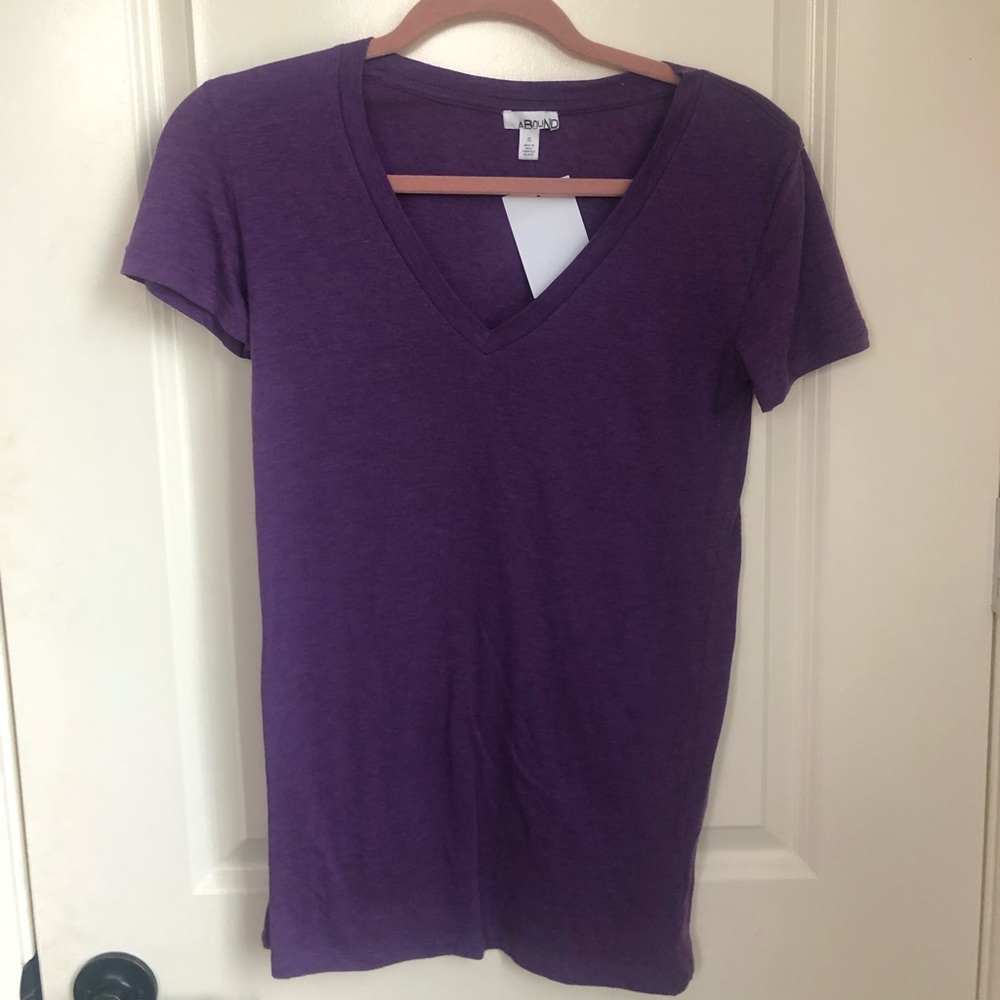 Abound Cotton V-Neck NWT